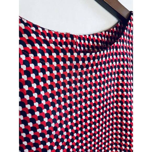 Vintage 80s Size 10 Short Sleeve Red and Black Patterned Blouse - Picture 3 of 6